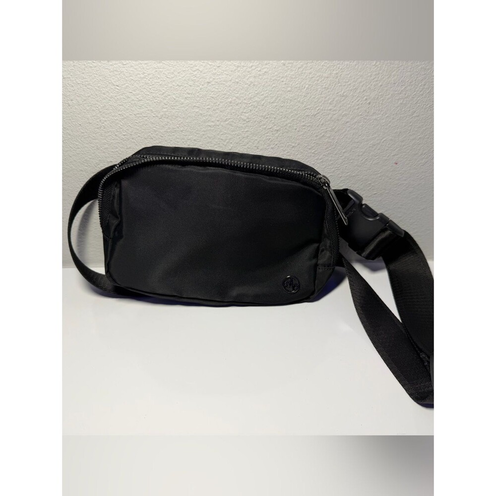 Black Crossbody or Belt Bag - Unbranded